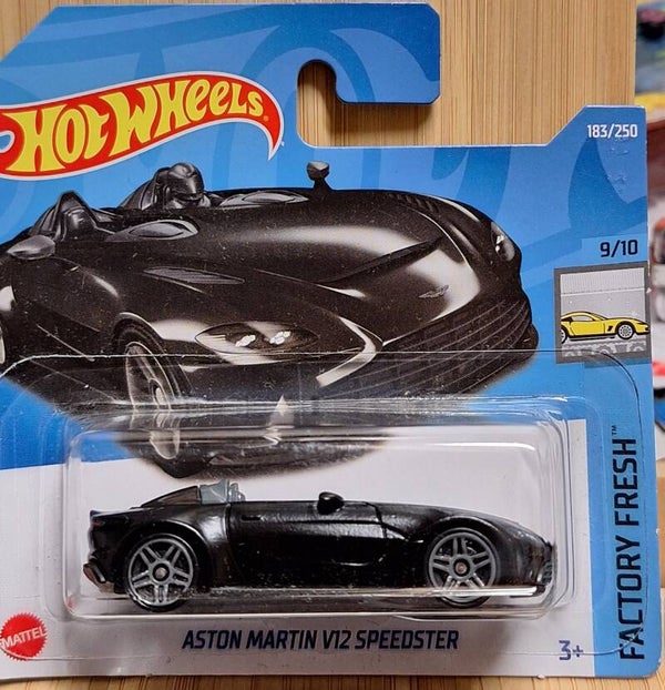 Hotwheels 2022 Aston Martin V12 Speedster