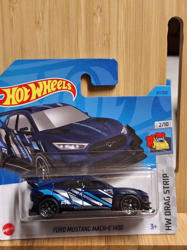 Hotwheels 2023 Ford Mustang Mach E1400