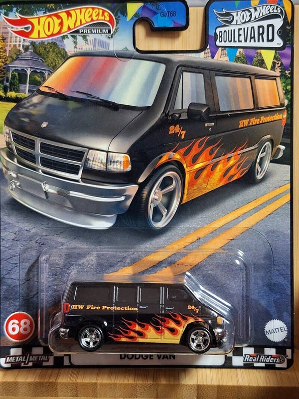 Hotwheels Boulevard 68 Dodge Van