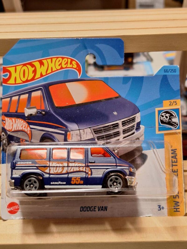 Hotwheels 2023 Dodge Van