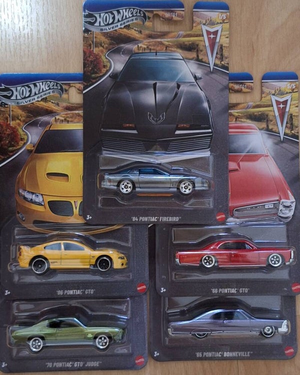 Hotwheels complete set Pontiac
