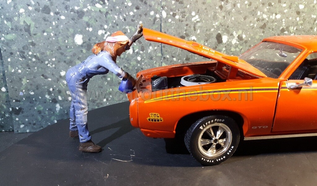 American Diorama 1/18 - Retro female mechanic II AD584