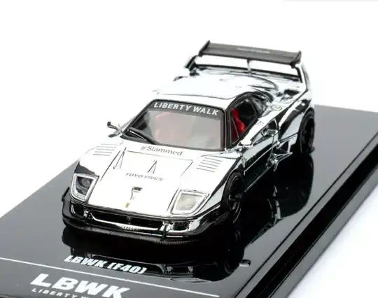 Inno64 1/64 - LBWK Ferrari F40 chrome GEOPEND GEEN CHASE In094 107