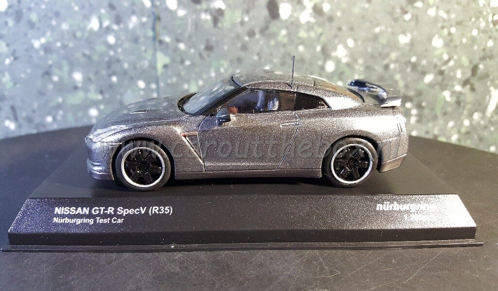Kyosho 1:43 - Nissan GT-R SpecV (R35) grijs Kyo013