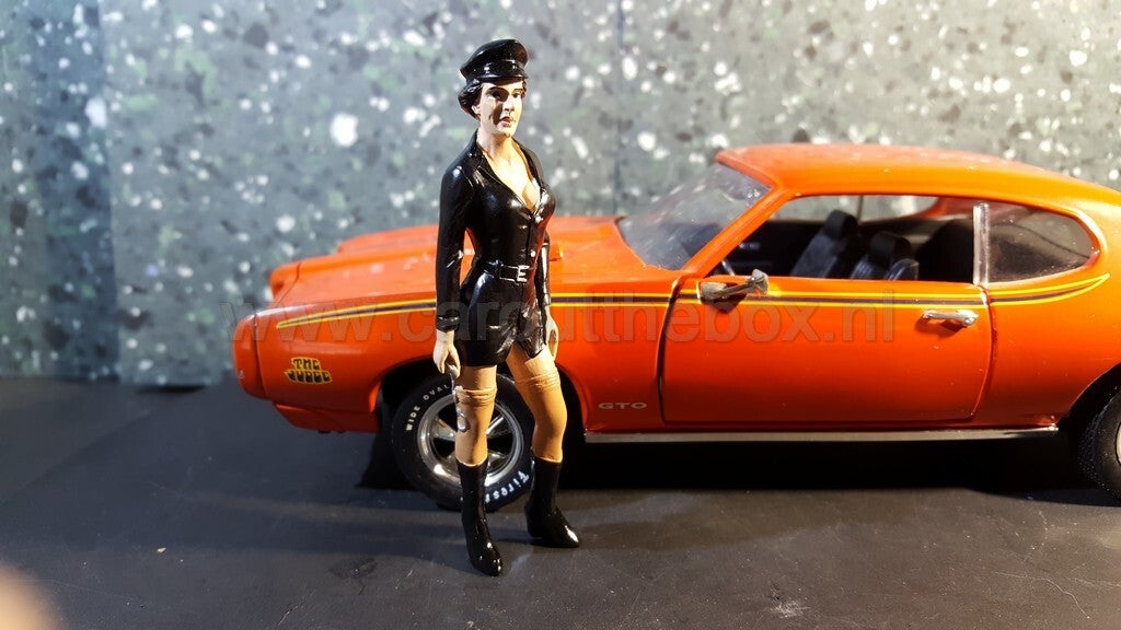 American&#x20;Diorama&#x20;1&#x2F;18&#x20;-&#x20;Custume&#x20;babe&#x20;DAPHNE&#x20;AD031