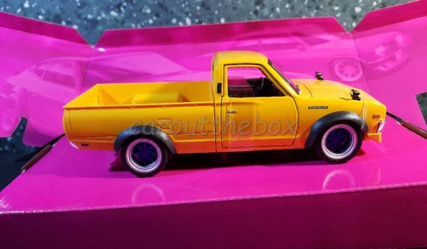 Maisto 1:24 - Datsun 620 pick up 1973 geel MA131