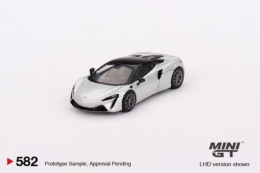 Mini GT 1/64 - McLaren Artura Ice Silver Mgt137