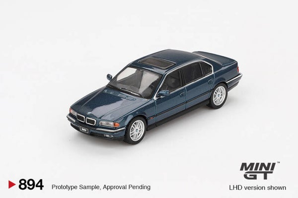 Mini GT 1/64 - BMW 750IL Sorrento Blue Metallic Mgt442