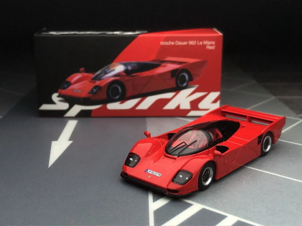 Sparky 1/64 - Porsche Dauer 962 Le Mans red Tiny028