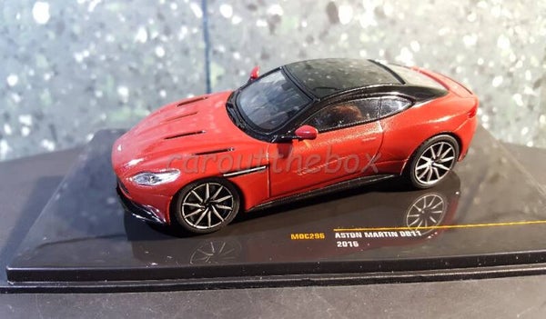 Ixo auto 1:43 - Aston Martin DB 11 rood V370