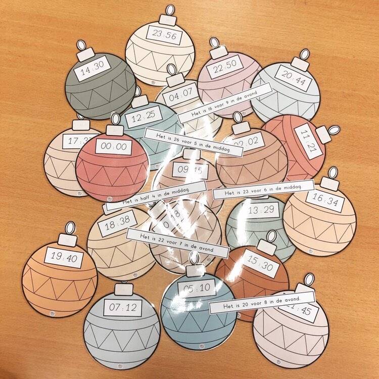 spelend leren, juf isis, kloklezen, speurtocht, bewegend leren, kerst, winter, rekenen, de klok, de digitale klok, lager onderwijs, vierde leerjaar