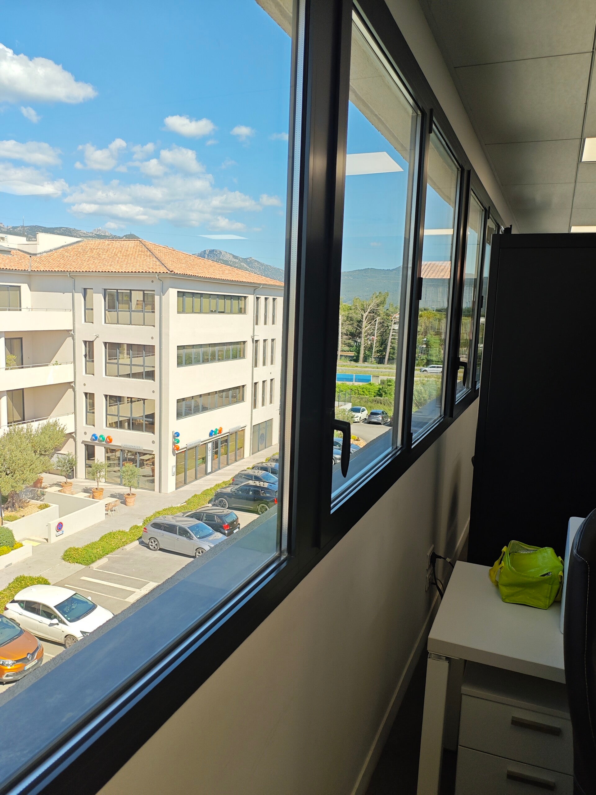 Nettoyage de vitres à Aubagne et alentours
