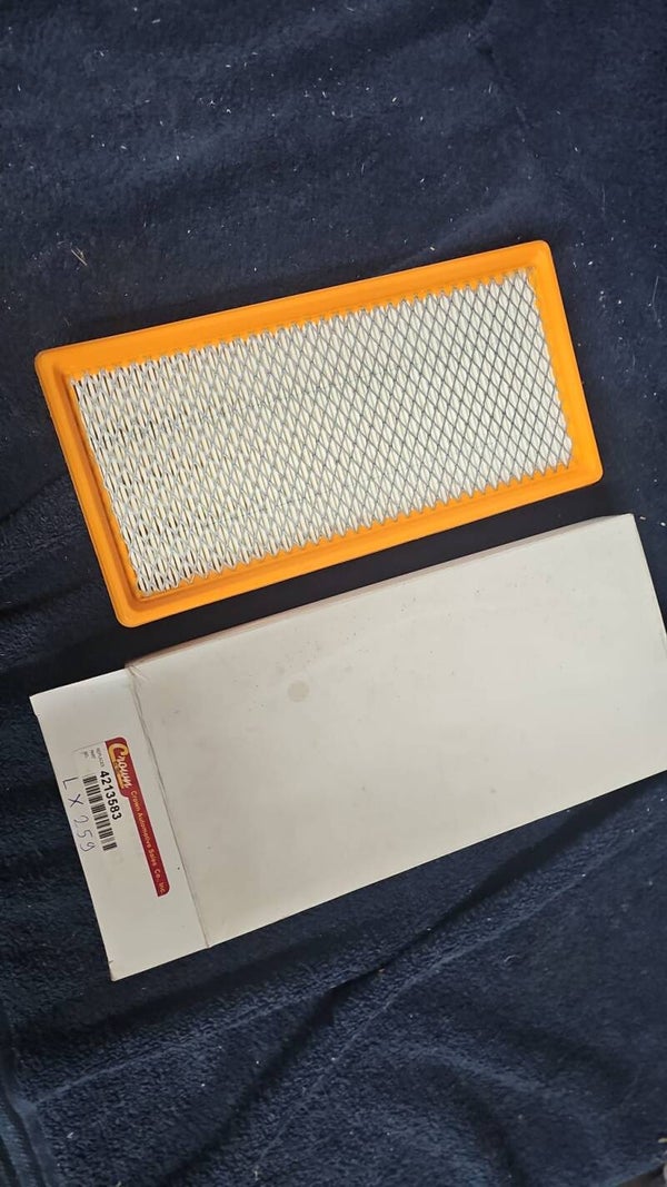 Luftfilter 4213583 // CATERPILLAR: 3I-1567 CHRYSLER: 4213583 4342800 4861041 FORD: 5006 224 5009 063 A 800 X 9601 AA A 810 X 9601 JA GENERAL MOTORS: 4213583 9974793 JOHN DEERE: KV23591 RENAULT: 60 01 000 383 STILL: 0 528 441 VAG: 027 133 843 049 133 843