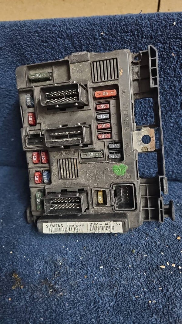 Citroen C5 Sicherungskasten Sam Modul Einheit 9643498780 S118470004C Siemens