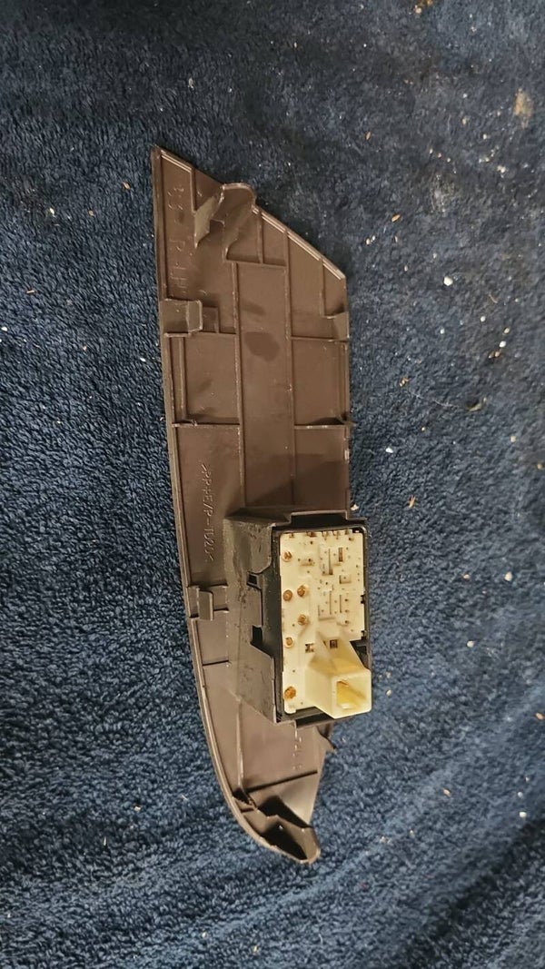Bedienfeld Vorne Rechts Für TOYOTA Iq 1° Serie 74231-74010