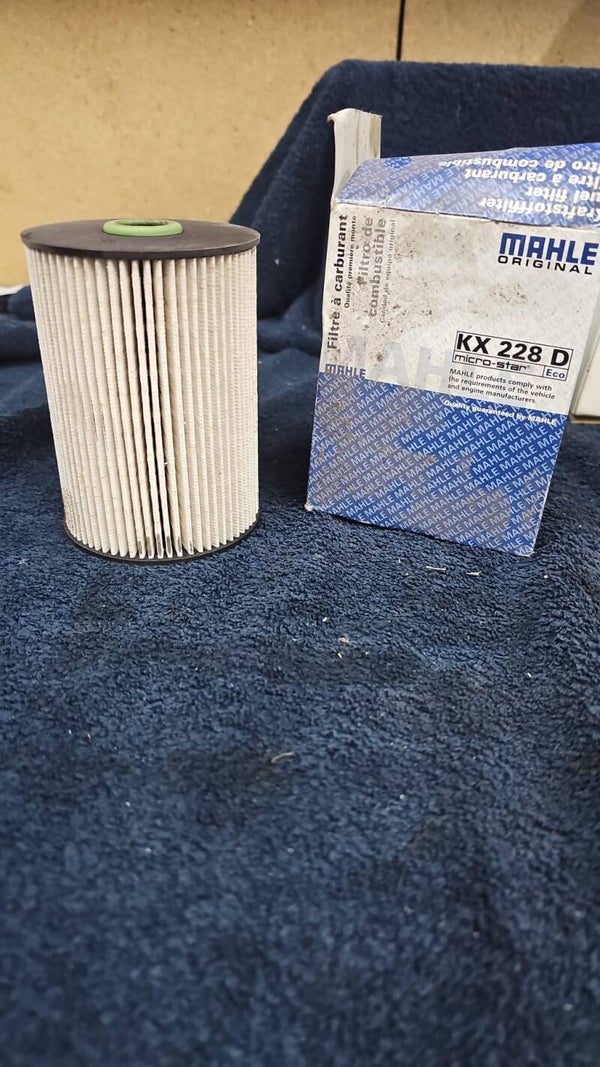 Kraftstofffilter AUDI:	1K0127177B 1K0127400K 1K0127400L 1K0127400N 1K0127434B 2E0127400K CUPRA:	1K0127177B 1K0127400K 1K0127400L 1K0127434B 2E0127400K SEAT:	1K0127400K 1K0127400N 1K0127434B SKODA:	1K0127400K 1K0127400N 1K0127434B VW:	1K0127177B 1K0127400K