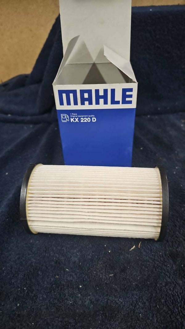 Kraftstofffilter KX-220-D   AUDI:	3C0127177 3C0127400B 3C0127400C 3C0127400D 3C0127400E 3C0127434 CUPRA:	3C0127177 3C0127400C 3C0127400D 3C0127434 SEAT:	3C0127177 3C0127400B 3C0127400C 3C0127400D 3C0127400E 3C0127434 SKODA:	3C0127177 3C0127400B 3C0127400C
