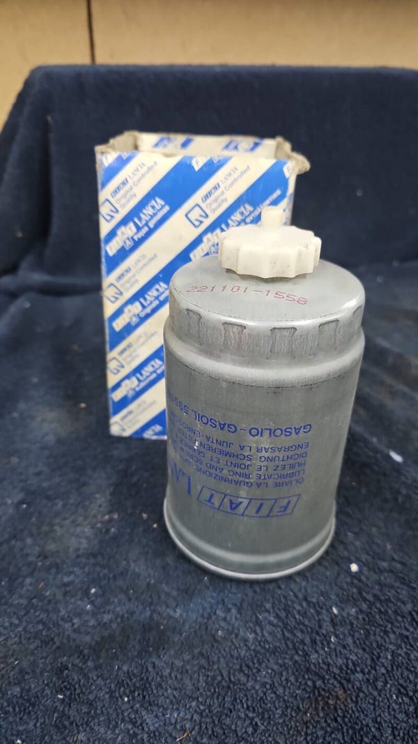 Kraftstofffilter  5951661    AEBI:	1062412 AGCO:	836662575 ALFA ROMEO:	116760469600 116760469601 116760469602 ANDORIA:	2.53.056 BERGMEISTER:	3218794 BOMAG:	05711733 05821330 31400726 96008575 CASE IH:	1 133 495 R 1 1 240 619 H 1 132000070722 1931128 19670