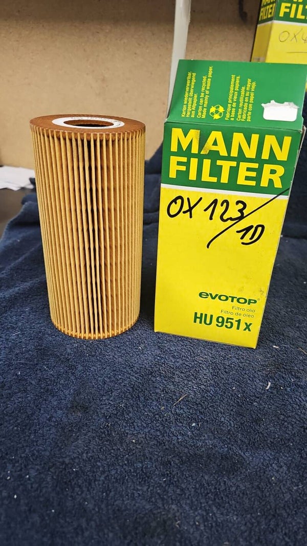 Ölfilter  HU-951-x FENDT:	F 926 202 510 010 MAN:	51.05500-6073 51.05504-0105 MERCEDES-BENZ:	602 180 00 09 606 180 00 09 606 180 01 09 606 184 00 25 606 184 01 25 606 184 02 25 606.184.03.25 A 602 180 00 09 A 606 180 00 09 A 606 180 01 09 A 606 184 00 25 A