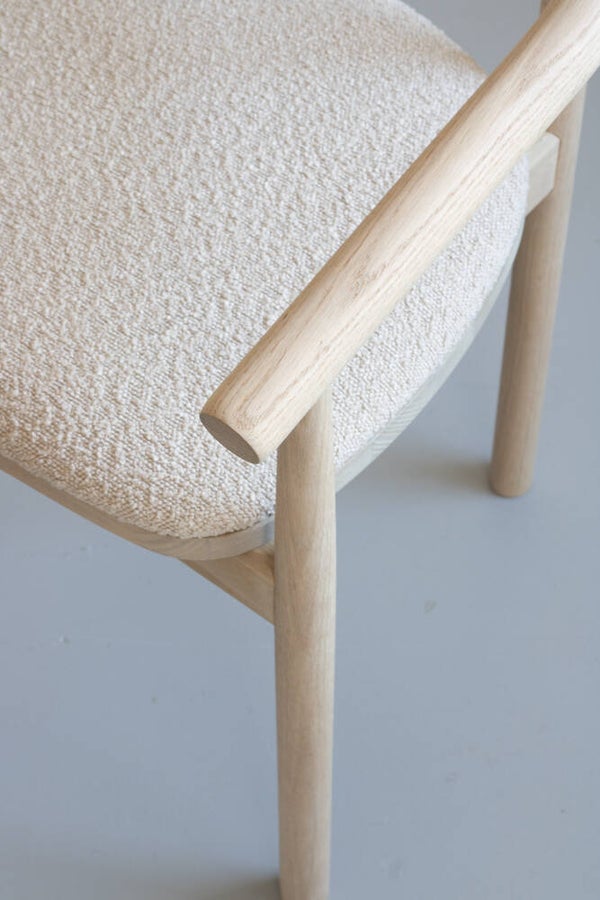 Eetkamerstoel Calm | Wit eiken | Beige Bouclé