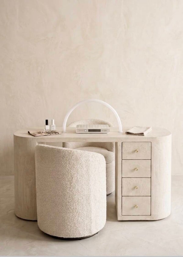 DREAM manicure table