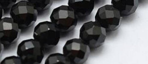 2mm faceted Spinel    per 50 stuks