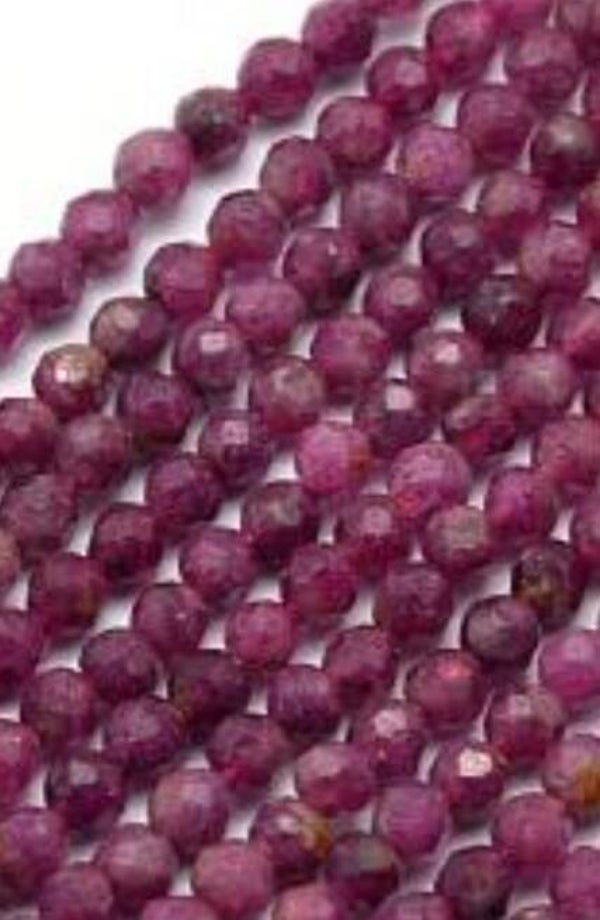 4mm *streng* faceted Robijn