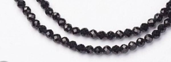 4mm *streng* faceted Spinel black