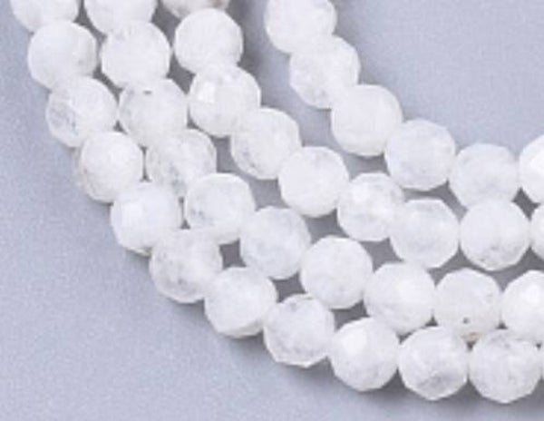 3 mm faceted Rainbow Moonstone    per 10 stuks