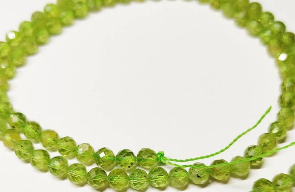 3mm  *streng* faceted Peridoot