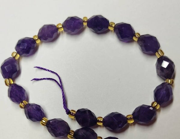 Ovaal 9x8 faceted Amethist     per stuk
