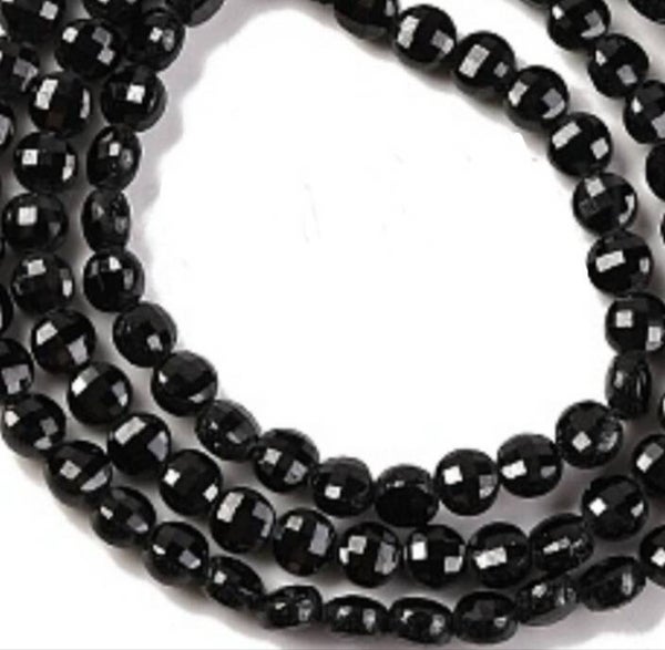 plat rond * streng * Spinel black faceted