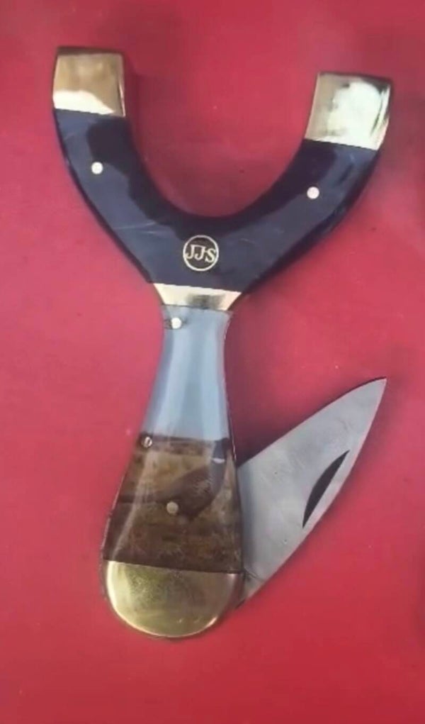 Custom resin knife cattys