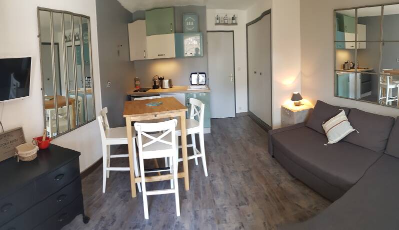 Vue d'ensemble salon cuisine