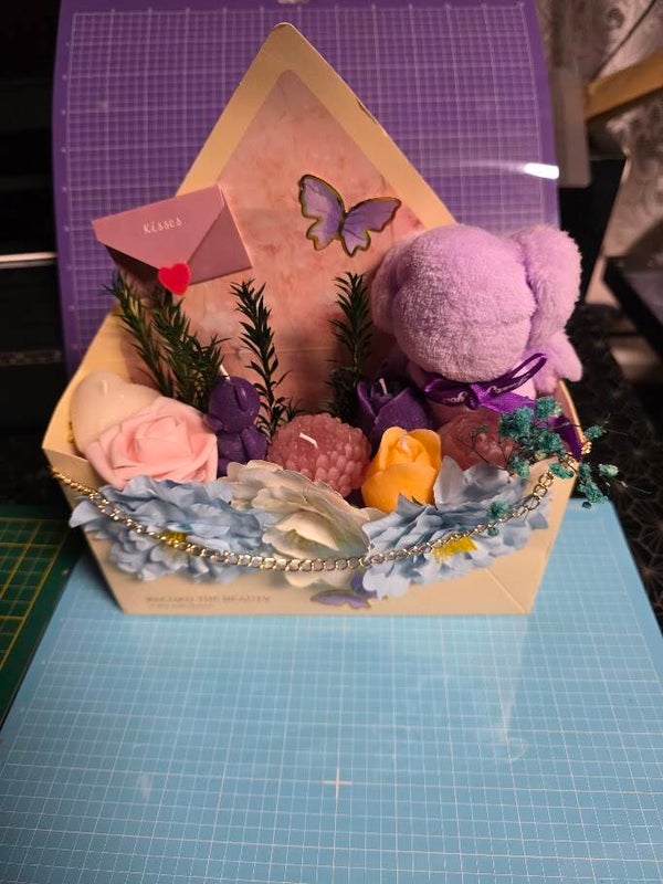 Luxe Wasboeket in Envelopbox met Knuffel-Handgemaakte Kaarsen