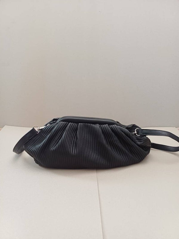 Schwarze Tasche (zuklappbar)