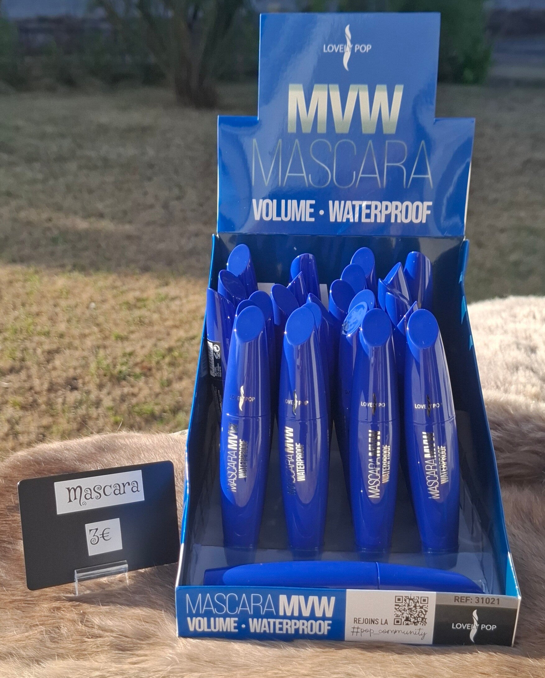 MASCARA VOLUME WATERPROOF BLEU LOVELY POP