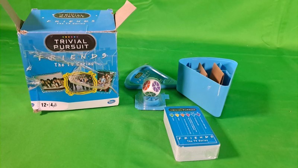 TRIVIAL PURSUIT FRIENDS