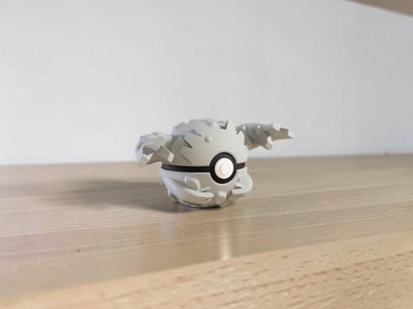 #0075 Pokeball Gravalanch