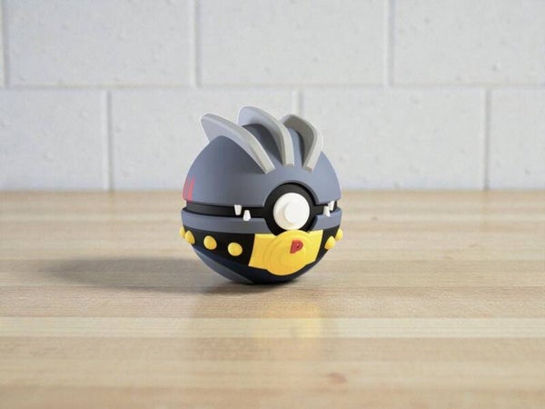 #0067 Pokeball Machopeur