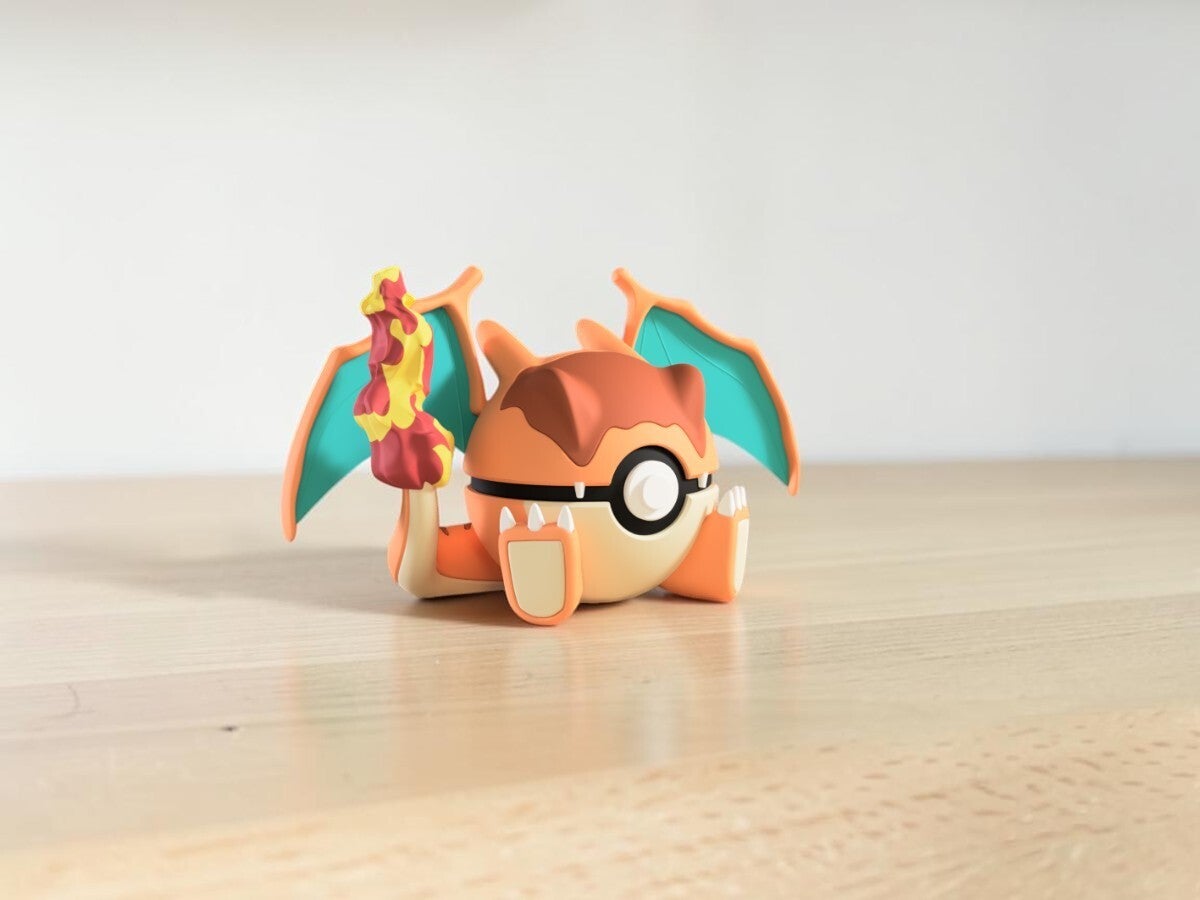 #0006 Pokeball Dracaufeu clone