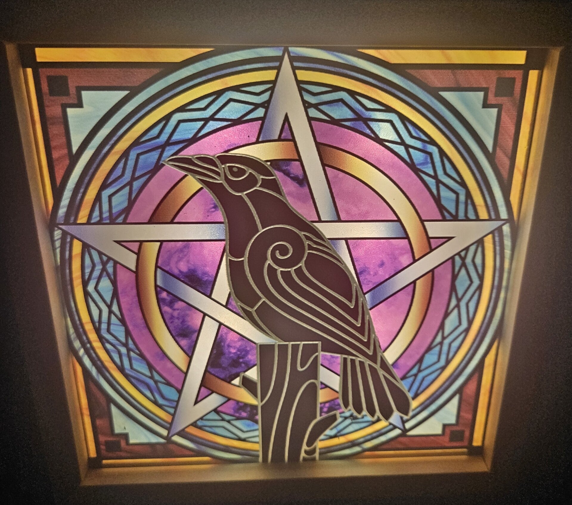 LED WOODEN  LIGHT BOX   CROW W/INCHANGEABLE GLASS PLATES AND USB CORD