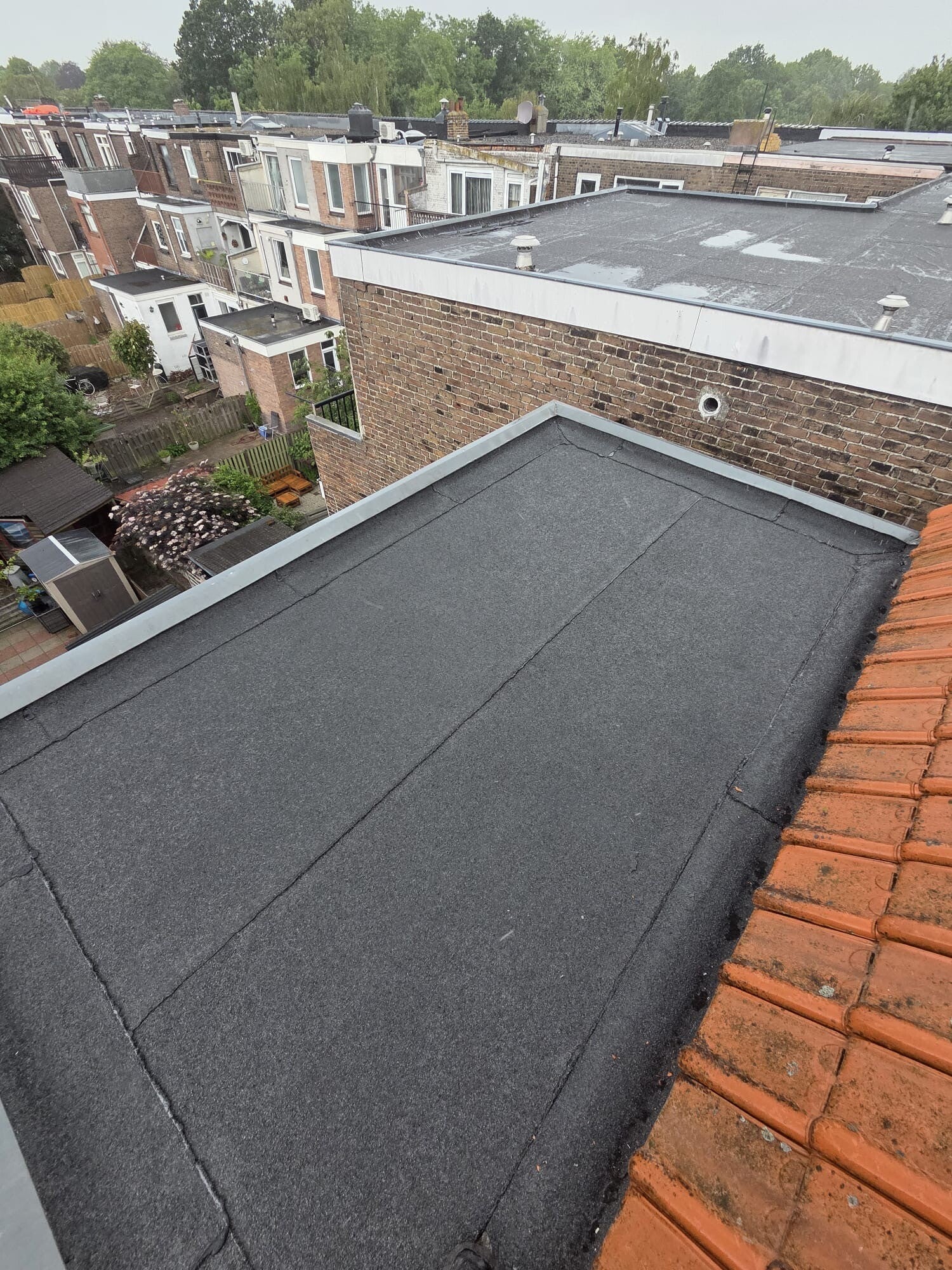 plat dak met bitumen dakbedekking in Rotterdam