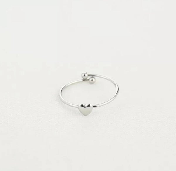 The one heart ring