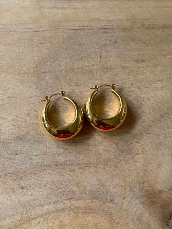 De ovale hoops goud