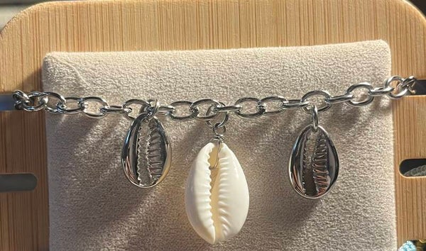 The shell bracelet