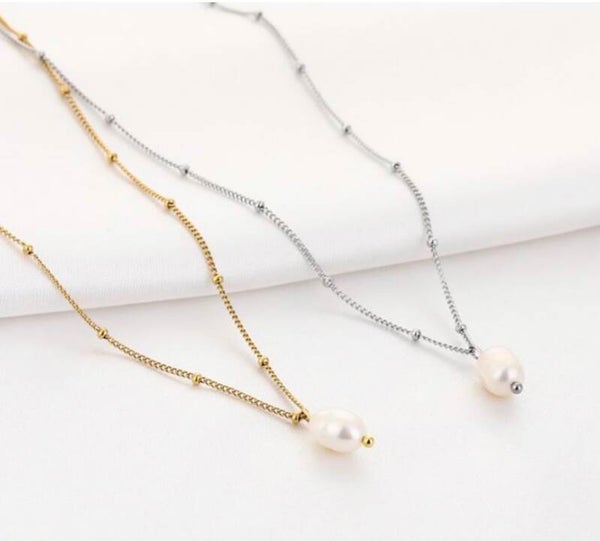 Pearl muse necklace