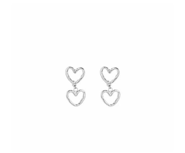 The mini heart earrings