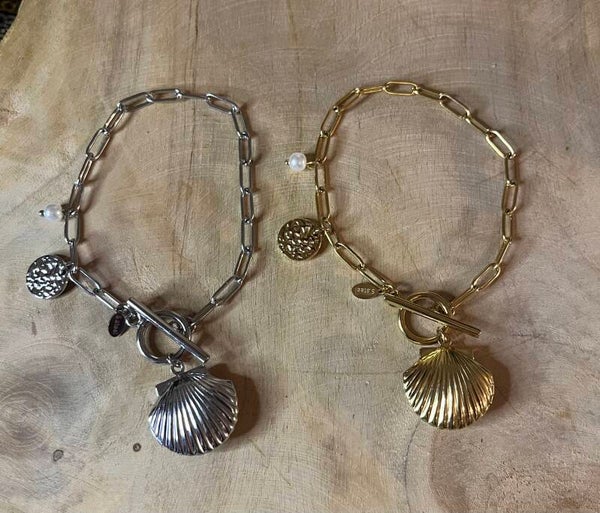 Shell charm armband