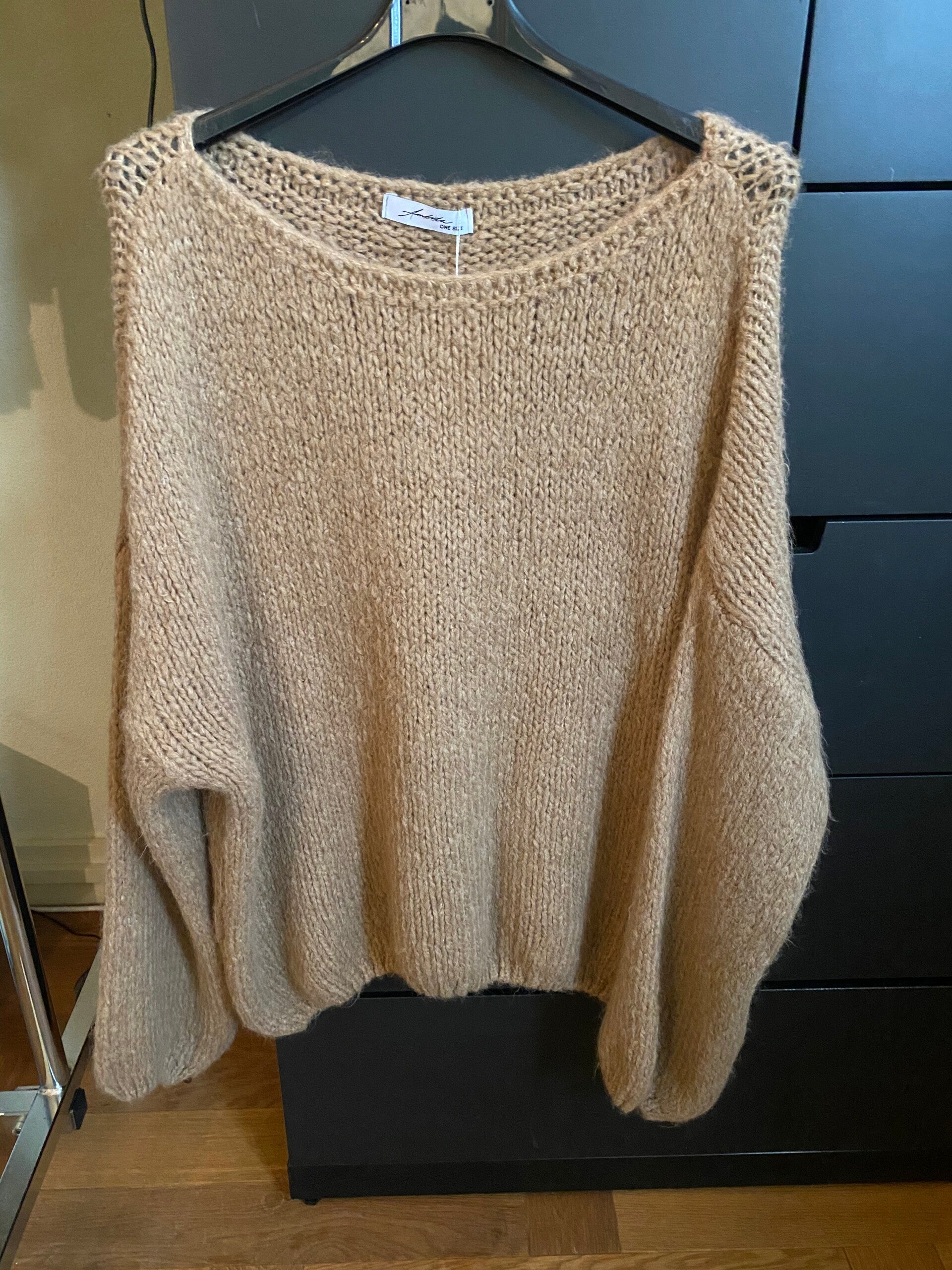 Comfy trui met lage hals bruin